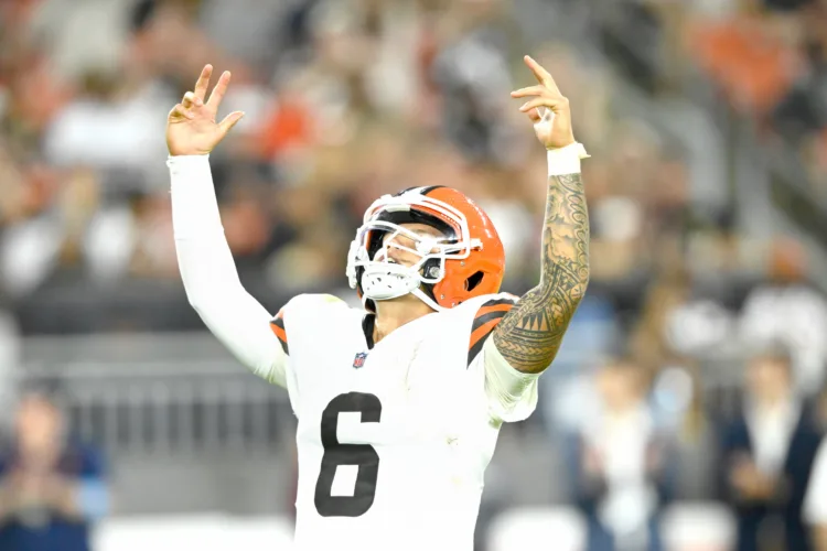 Gabriel, Green make cases for 3rd QB spot in Browns' win over Patriots